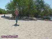 Нудистки лезбиянки на пляже смотреть видео